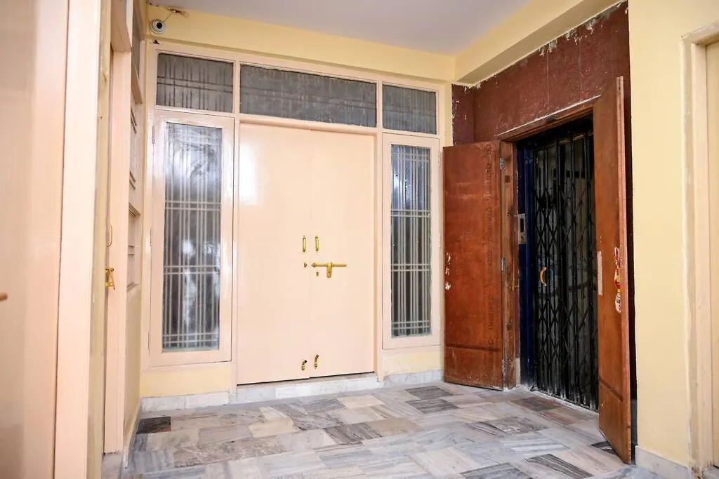 Krishna Home-Stays Varanasi 0*,